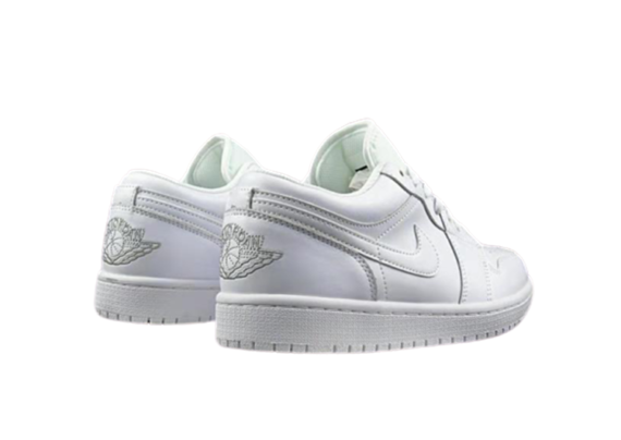 ⁦נעלי נייק-NIKE AIR JORDAN 1 LOW -WHITE⁩ – תמונה ⁦4⁩