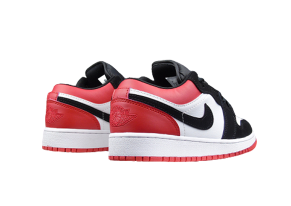 ⁦נעלי נייק-NIKE AIR JORDAN 1 LOW -WHITE-RED- BLACK LOGO⁩ – תמונה ⁦5⁩