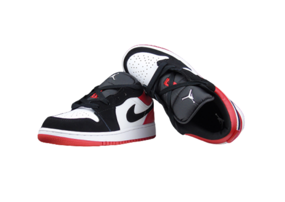 ⁦נעלי נייק-NIKE AIR JORDAN 1 LOW -WHITE-RED- BLACK LOGO⁩ – תמונה ⁦3⁩