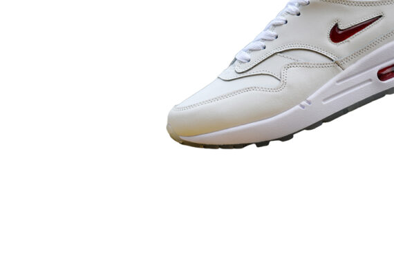 ⁦נעלי נייק-NIKE AIR MAX 2020-WHITE-RED LOGO⁩ – תמונה ⁦5⁩