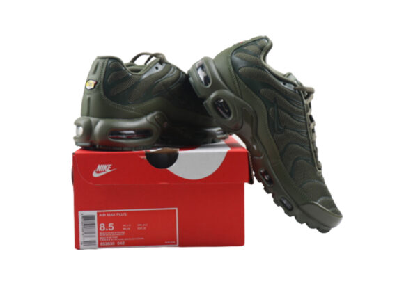 ⁦נעלי נייק-NIKE AIR MAX PLUS TN-ARMY GREEN⁩ – תמונה ⁦3⁩