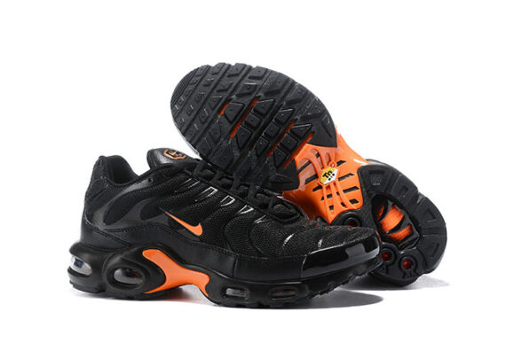 ⁦נעלי נייק-NIKE AIR MAX PLUS TN-BLACK-ORANGE LOGO⁩ – תמונה ⁦6⁩