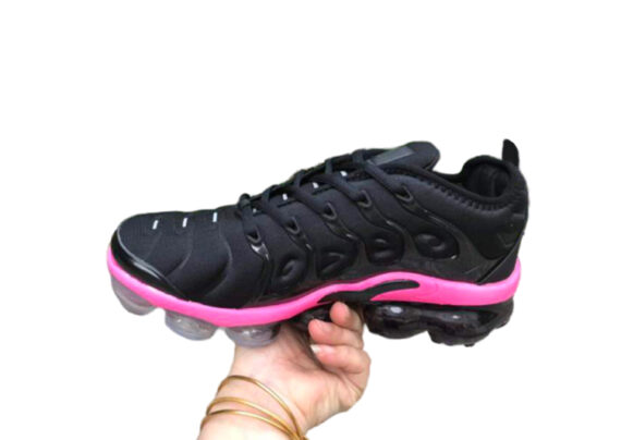 ⁦נעלי נייק-NIKE AIR MAX PLUS TN- BLACK RUSSIAN⁩ – תמונה ⁦4⁩