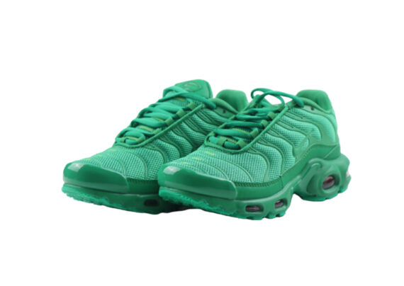 ⁦נעלי נייק-NIKE AIR MAX PLUS TN-FOREST GREEN⁩ – תמונה ⁦2⁩