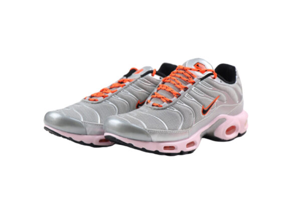 ⁦נעלי נייק-NIKE AIR MAX PLUS TN-LIGHT GRAY⁩ – תמונה ⁦2⁩