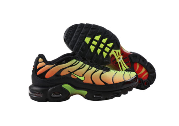 ⁦נעלי נייק-NIKE AIR MAX PLUS TN-LIGHT GREEN-BLACK⁩ – תמונה ⁦4⁩