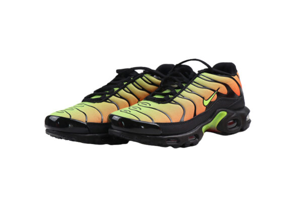 ⁦נעלי נייק-NIKE AIR MAX PLUS TN-LIGHT GREEN-BLACK⁩ – תמונה ⁦2⁩