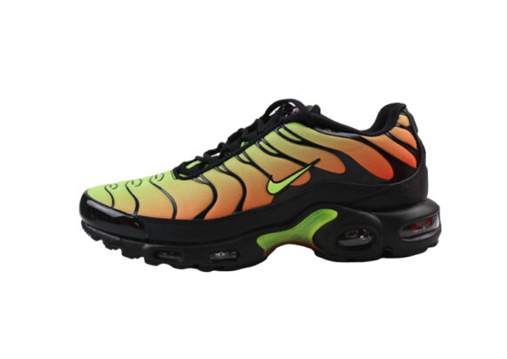 נעלי נייק-NIKE AIR MAX PLUS TN-LIGHT GREEN-BLACK