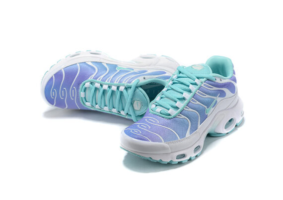 ⁦נעלי נייק-NIKE AIR MAX PLUS TN-WHITE-CAROLINA BLUE⁩ – תמונה ⁦2⁩