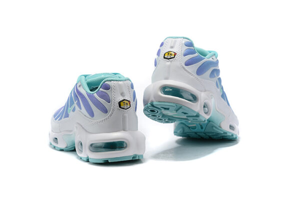 ⁦נעלי נייק-NIKE AIR MAX PLUS TN-WHITE-CAROLINA BLUE⁩ – תמונה ⁦4⁩