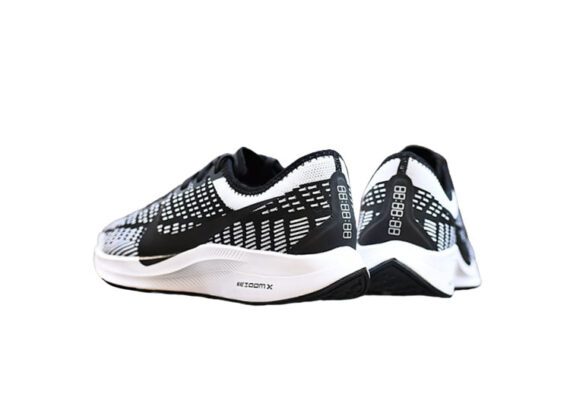 ⁦נעלי נייק-NIKE AIR ZOOM PEGASUS 36 - Gray & Black Logo⁩ – תמונה ⁦7⁩