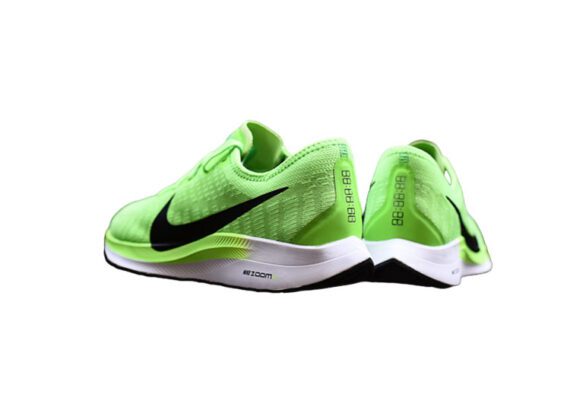 ⁦נעלי נייק-NIKE AIR ZOOM PEGASUS 36 - Light Green & Black Logo⁩ – תמונה ⁦4⁩