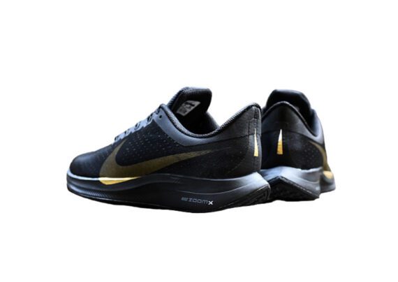 ⁦נעלי נייק-Nike Zoom Pegasus 35 Black-Golden⁩ – תמונה ⁦6⁩