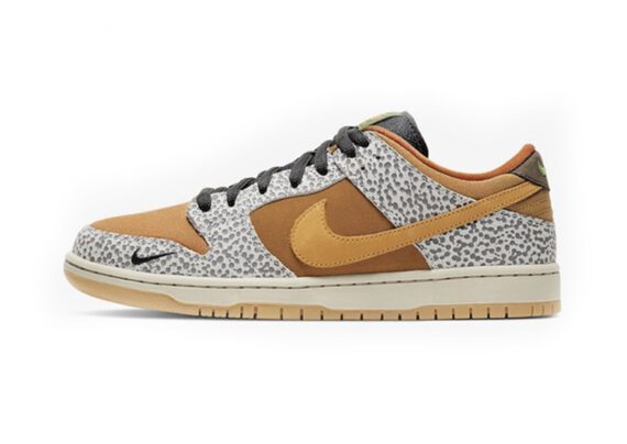 נעליי נייק-NIKE SB DUNK LOW PRO QS - Desert & Willow Grove