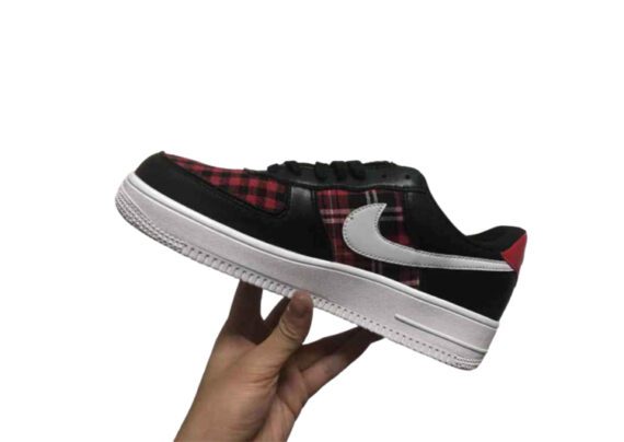 ⁦נעלי נייק -Nike Air Force 1 Low Black-Brown⁩ – תמונה ⁦2⁩