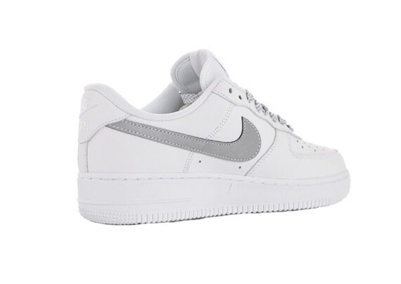 ⁦נעלי נייק -Nike Air Force 1 Low White-Spun Pearl⁩ – תמונה ⁦4⁩