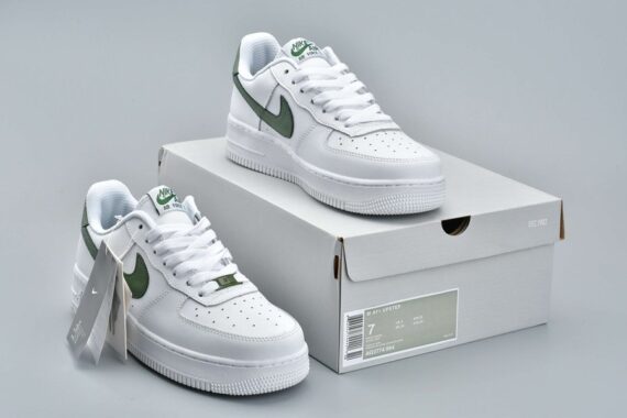 ⁦נעלי נייק-Nike Air Force 1 Low White Green⁩ – תמונה ⁦3⁩