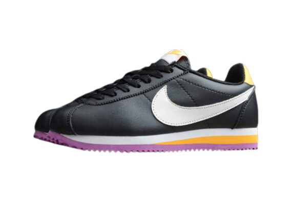 ⁦נעלי נייק-Nike Classic Cortez -Black_Laser_Vivid_Purple_Summit_White⁩ – תמונה ⁦3⁩