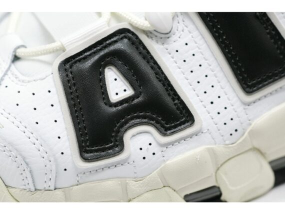 ⁦נייק אפטמפו סניקרס לגברים NIKE AIR MORE UPTEMPO '96 WHITE BLACK⁩ – תמונה ⁦6⁩