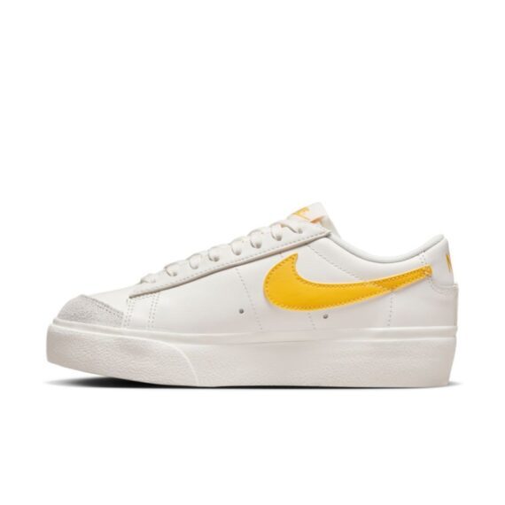 ⁦נייק בלייזר-NIKE BLAZER LOW '77 VINTAGE WHITE YELLOW⁩ – תמונה ⁦5⁩