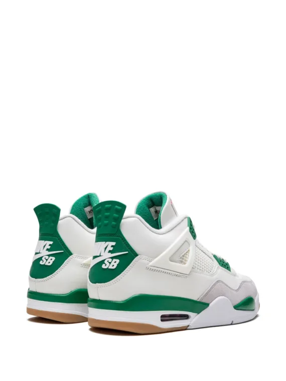 ⁦NIKEAir Jordan 4 SB "Pine Green" sneakers⁩ – תמונה ⁦3⁩