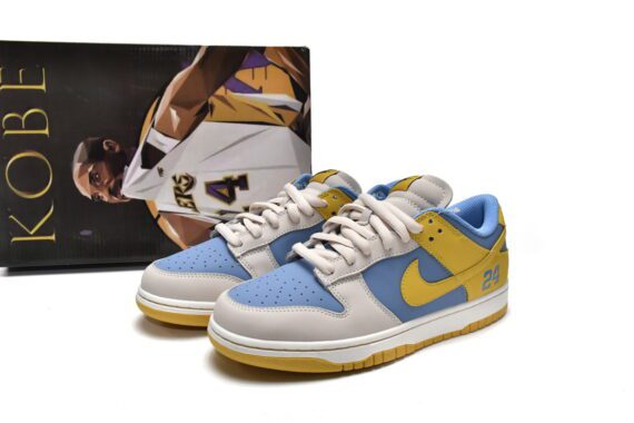 ⁦NIKE SB Dunk Low Kobe⁩ – תמונה ⁦3⁩