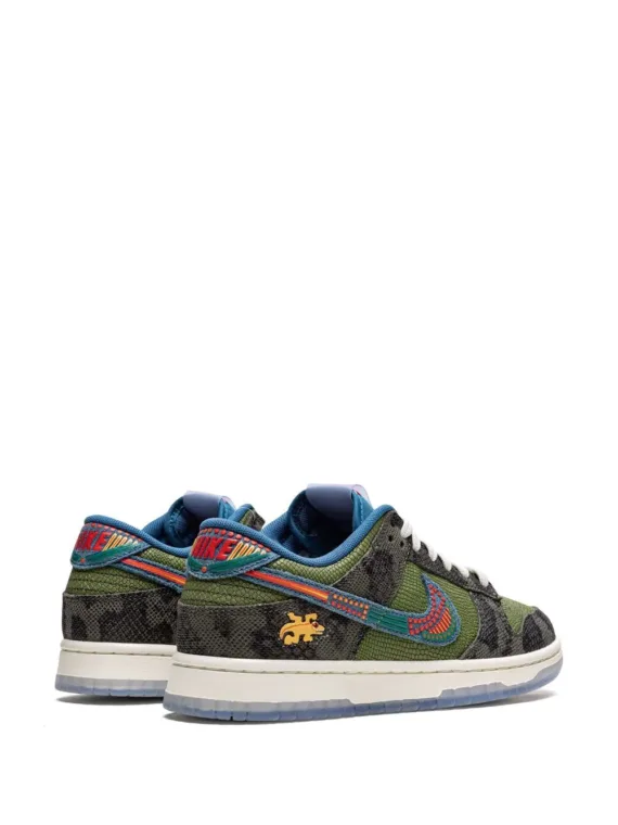 ⁦NIKE Dunk Low "Siempre Familia" sneakers⁩ – תמונה ⁦3⁩