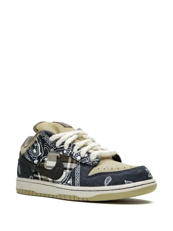 ⁦NIKE x Travis Scott SB Dunk Low sneakers⁩ – תמונה ⁦2⁩