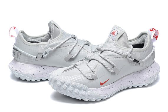 ⁦NEW Nike ACG Mountain Fly Low Gore-Tex Shoes Olympic Team USA Exclusive / Men 10⁩ – תמונה ⁦2⁩