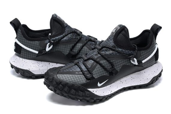 ⁦Nike ACG Mountain Fly Low⁩ – תמונה ⁦2⁩