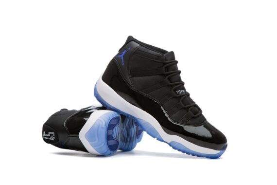 ⁦NIKE Air Jordan 11 Retro Space Jam 2016 Release Grey Black White Purple⁩ – תמונה ⁦3⁩