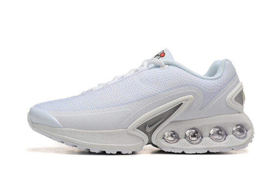 ⁦נעלי נייק- Nike Air Max DN Silver⁩ – תמונה ⁦2⁩