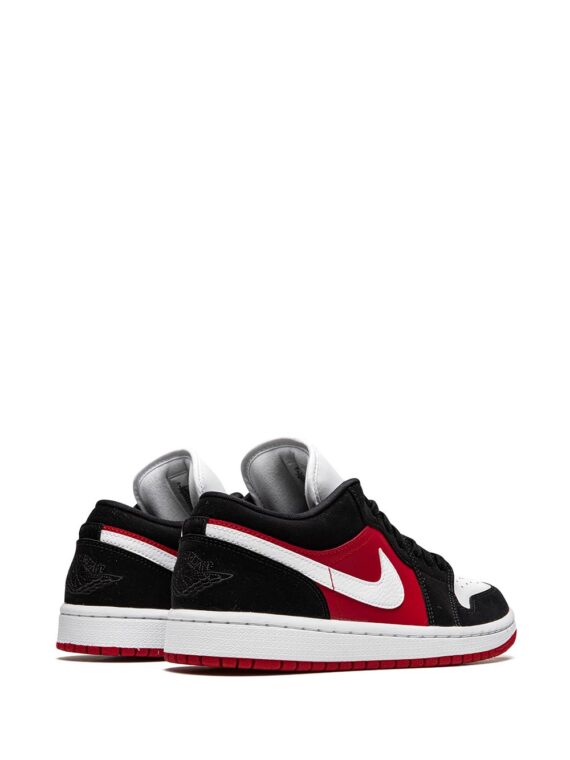 ⁦נייק ג'ורדן -NIKE AIR JORDAN 1 LOW - Black/White/Gym Red⁩ – תמונה ⁦3⁩