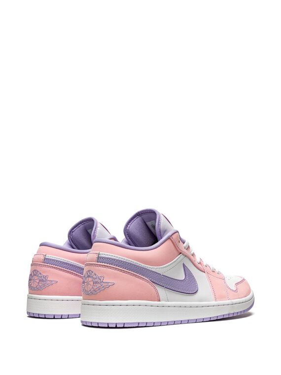 ⁦נייק ג'ורדן -NIKE AIR JORDAN 1 LOW - Arctic Punch⁩ – תמונה ⁦3⁩