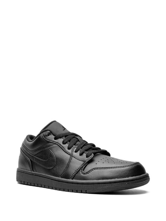 ⁦נייק ג'ורדן -NIKE AIR JORDAN 1 LOW - Triple Black⁩ – תמונה ⁦2⁩