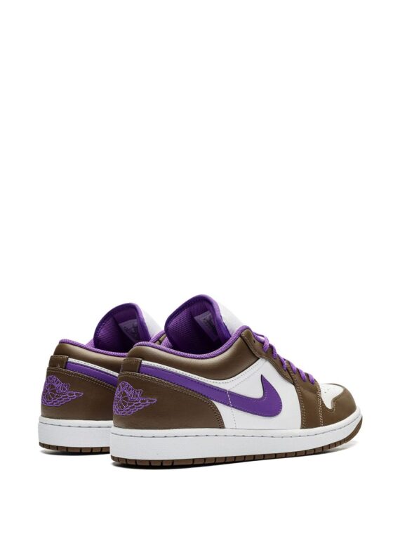 ⁦נייק ג'ורדן -NIKE AIR JORDAN 1 LOW - Purple Mocha⁩ – תמונה ⁦3⁩