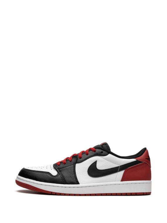 ⁦נייק ג'ורדן -NIKE AIR JORDAN 1 LOW - Black Toe⁩ – תמונה ⁦3⁩