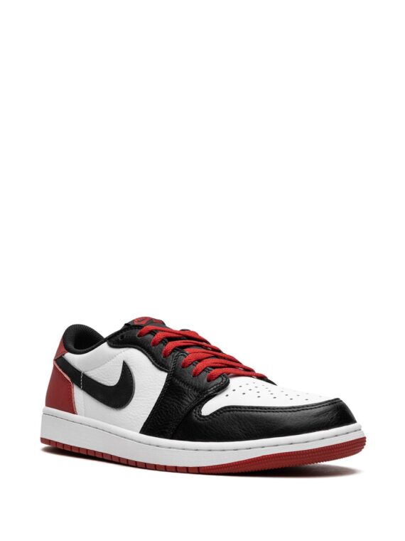 ⁦נייק ג'ורדן -NIKE AIR JORDAN 1 LOW - Black Toe⁩ – תמונה ⁦2⁩