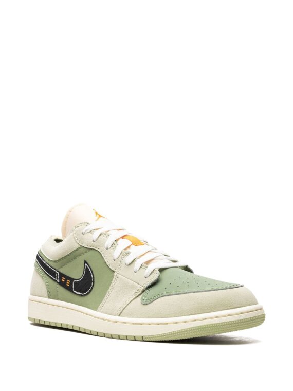 ⁦נייק ג'ורדן -NIKE AIR JORDAN 1 LOW - Sky J Light Olive⁩ – תמונה ⁦2⁩